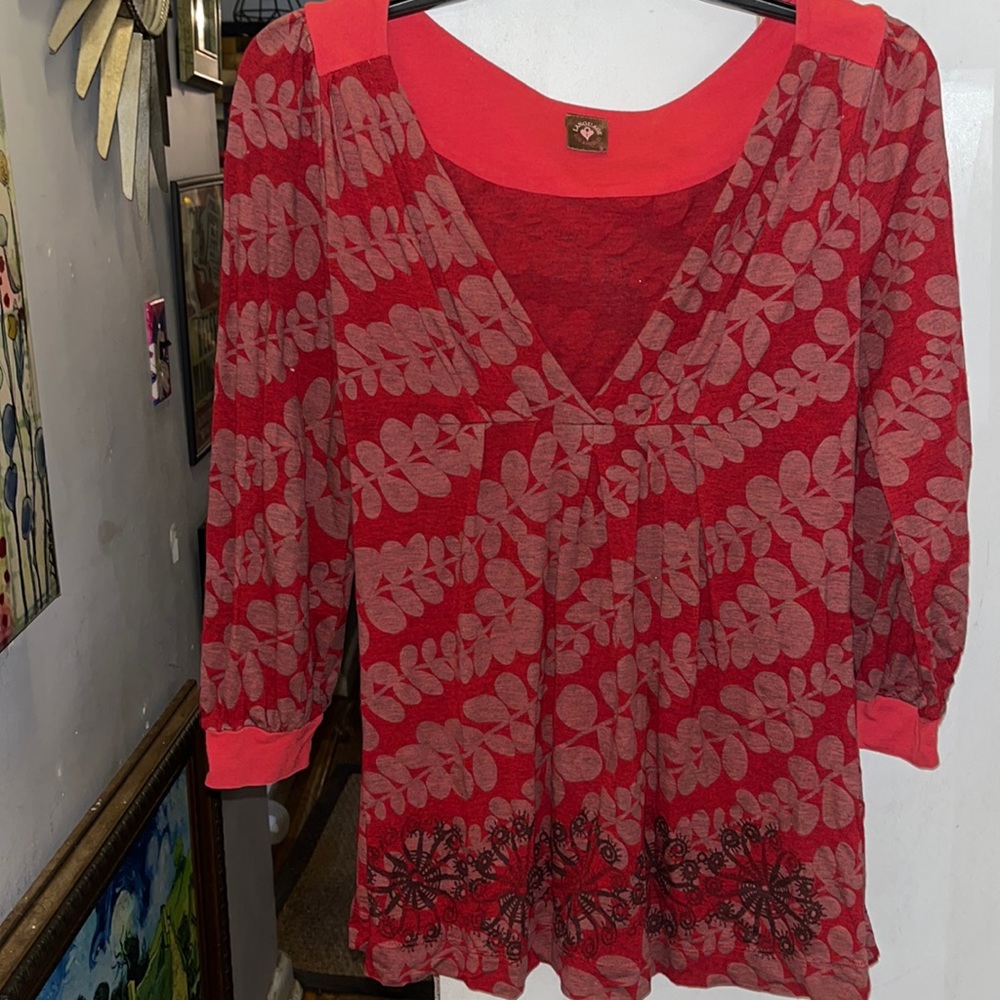 Language Los Angeles shirt size small red/dark pink pattern